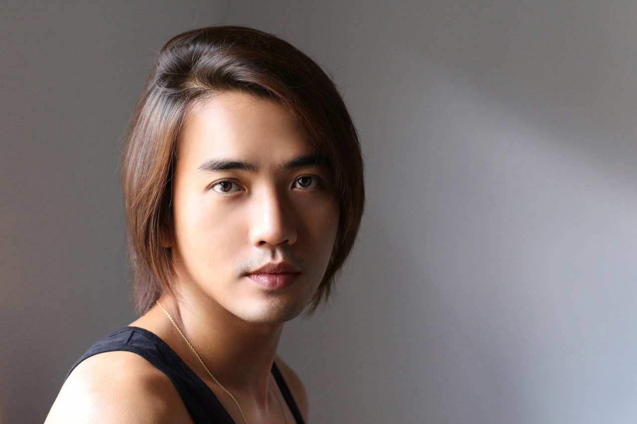 讲两个代孕选性别生的女孩的电影（讲两个代孕选性别生的女孩的电影,一个是律师,一个是演员）