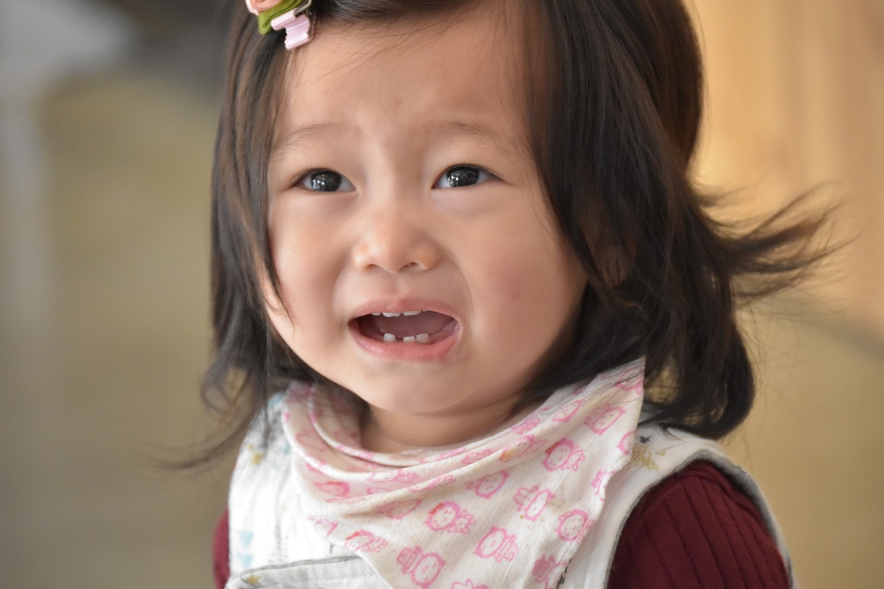 一岁半孕妈供卵生的宝宝突然呕吐怎么办（一岁半孕妈供卵生的宝宝突然呕吐怎么办,喝水也吐）